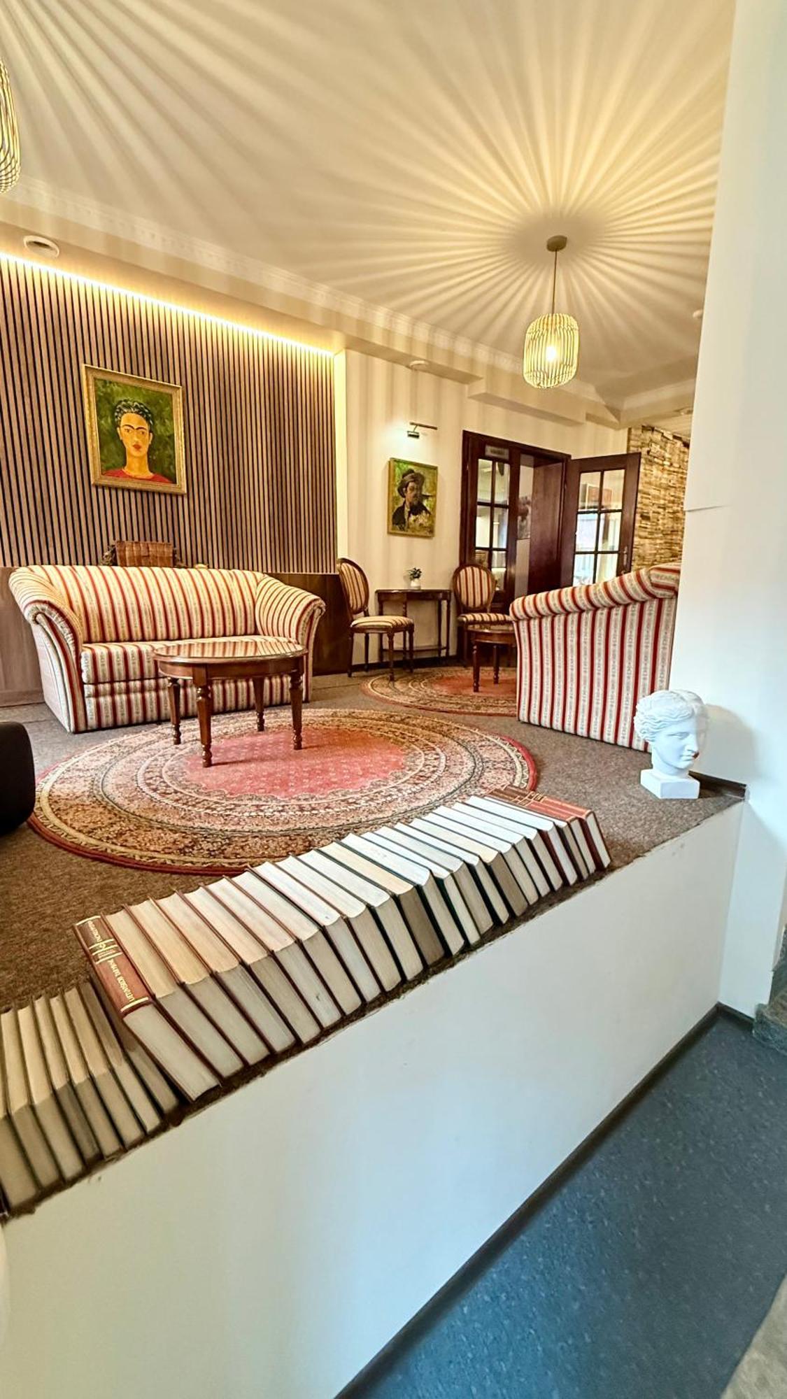 Old Town Hotel Bohema, Klaipeda 克莱佩达 外观 照片