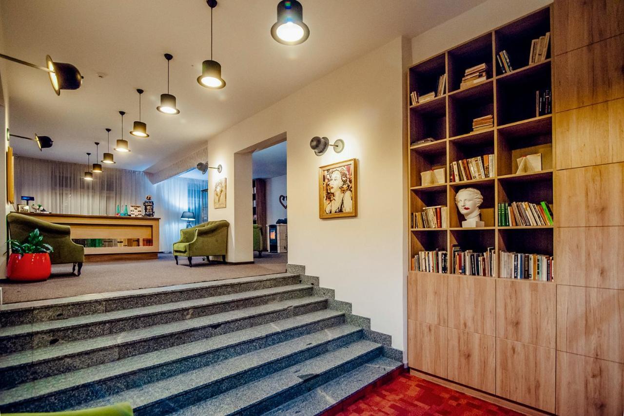 Old Town Hotel Bohema, Klaipeda 克莱佩达 外观 照片